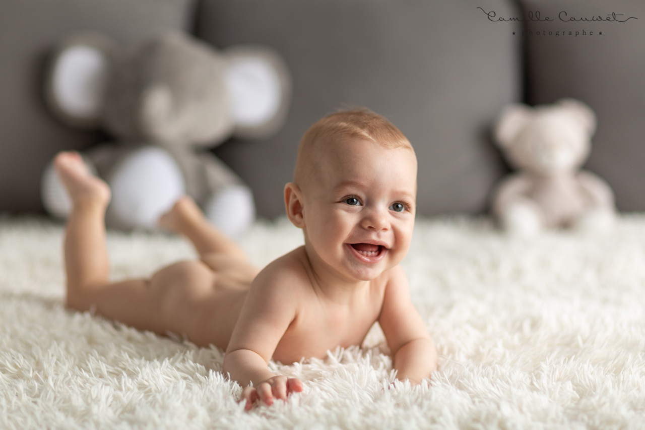 photo de bebe 6 mois avec doudou
