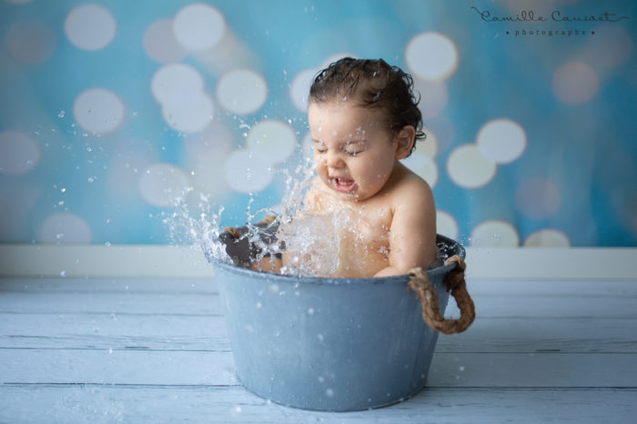 enfant bain éclabousse séance photo