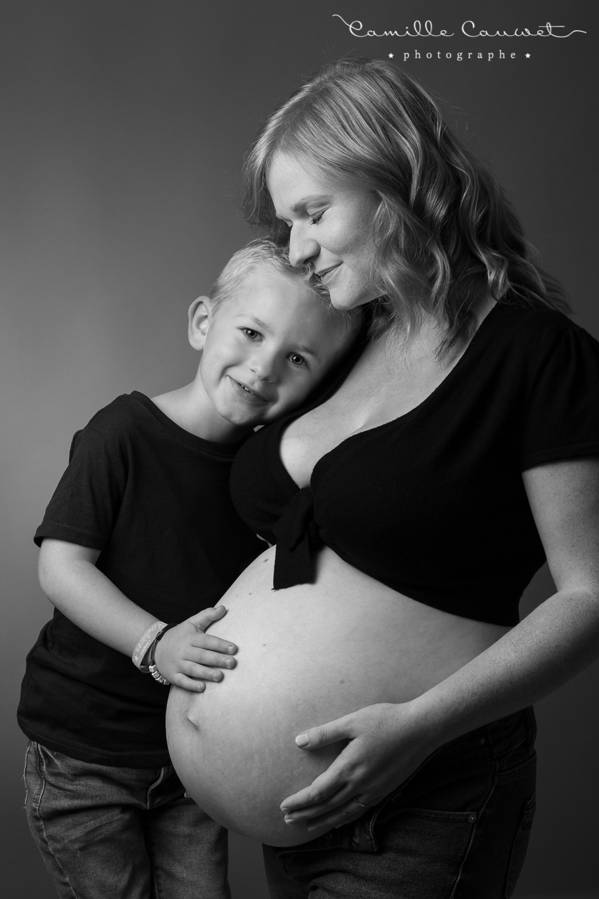 femme enceinte avec fils