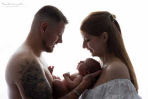 parents et bébé naissance